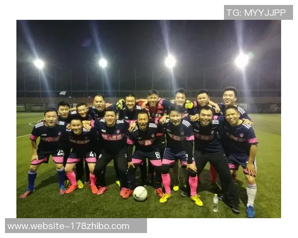 上海足球队在足球团队协作排行榜中荣登第六名引发热议